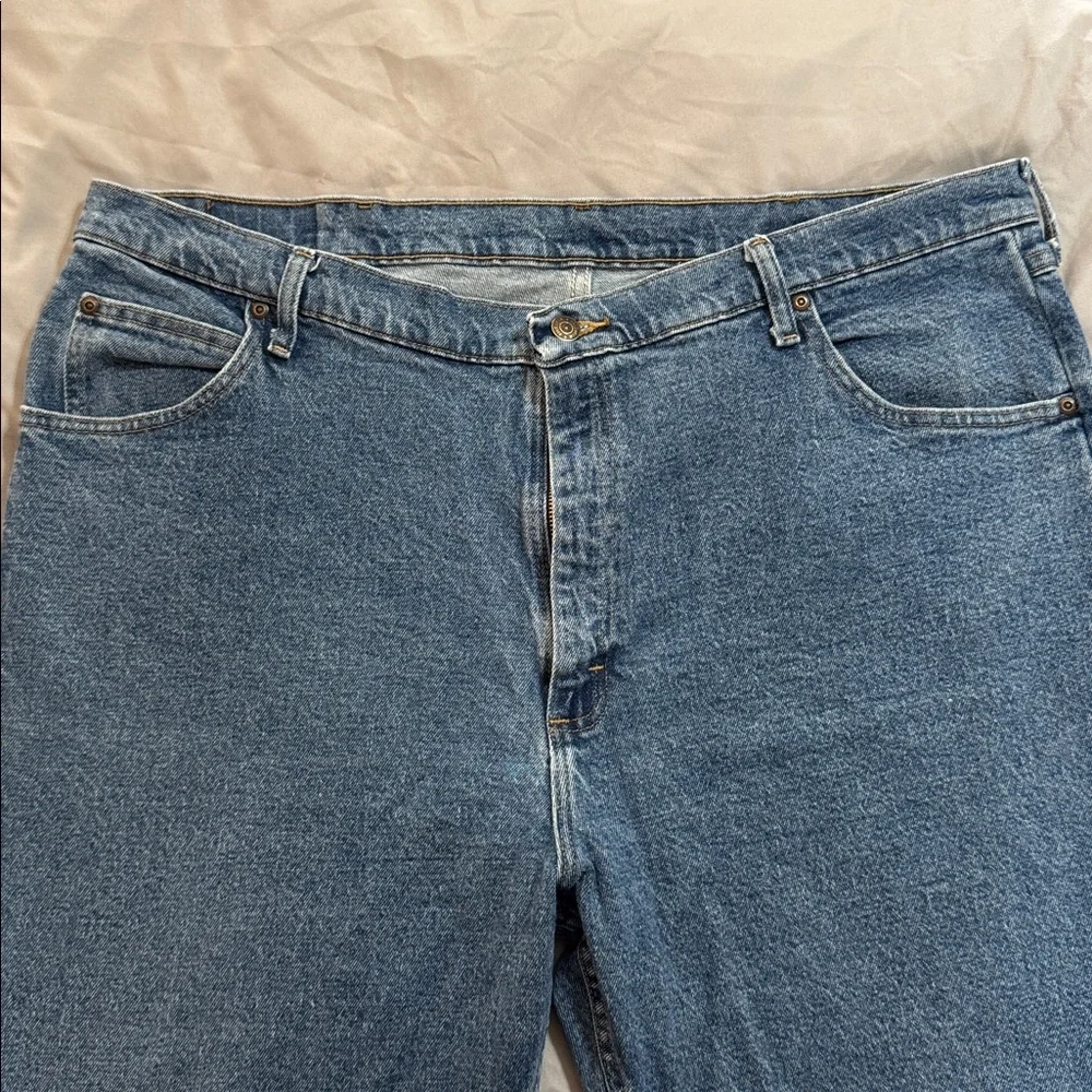 Wrangler Classic Blue Jeans 42 x 32 - Picture 2 of 5